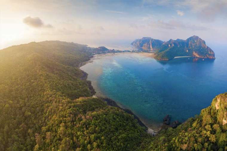 Phi Phi Island Yacht tour Luxury Yacht Charter Phuket