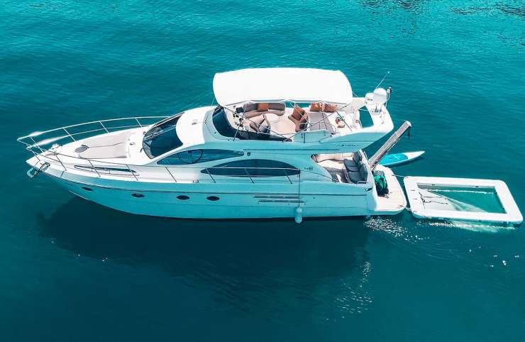 private yacht rental phuket, Private Yacht Phuket to Phi Phi