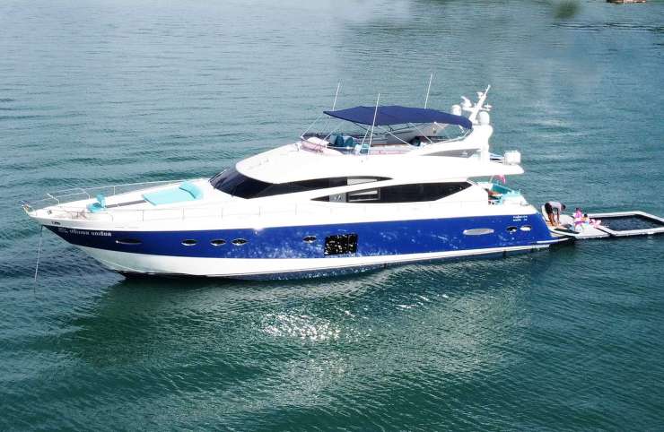 phi phi private yacht hire
