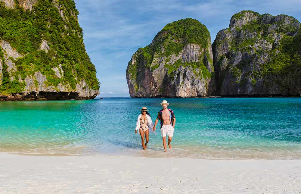 phi phi island private yacht tour