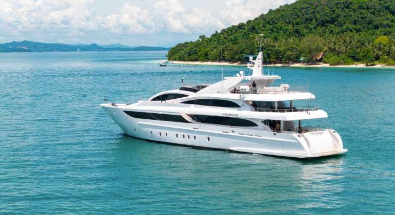 150ft Astondoa Yacht