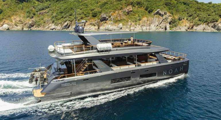 75ft Power Catamaran