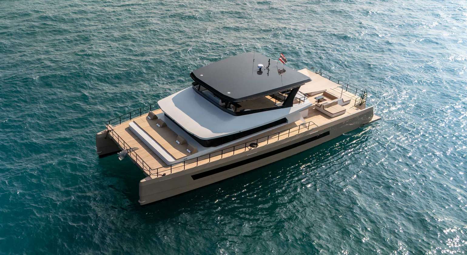 Power Catamaran 85ft